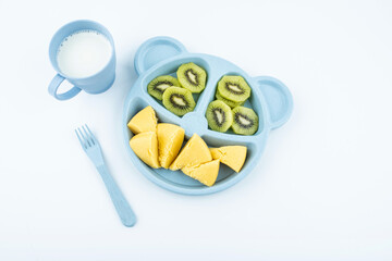 Baby Nutrition Meal Millet Cake and Kiwi Fruit