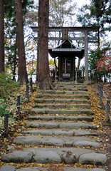 晩秋の米沢・春日神社