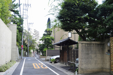 Fototapeta premium 目黒区三田2丁目付近の住宅街