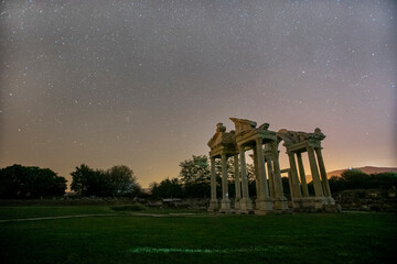 Turkey / Aydın / Karacasu Night exposure of the Milky Way in the ancient city of Aphrodisias