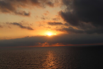 Obraz premium sunset over the sea