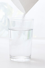 水