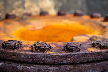 Rust screw