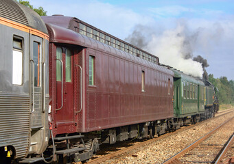 Fototapeta premium Train à vapeur de voyageurs ancien. Somme. Picardie. Hauts-de-France