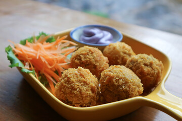 potato ball, cheese balls