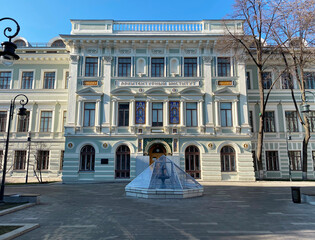 Building of the Moscow architectural Institute (MARKHI). The Former Estate Vorontsov. The fountain is covered with a dome for winter