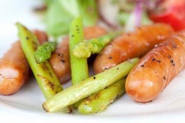 アスパラガスとウィンナーソーセージ