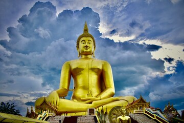 Fototapeta premium Largest Buddha statue in Thailand