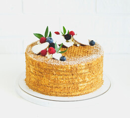 A classic honey cake cake.