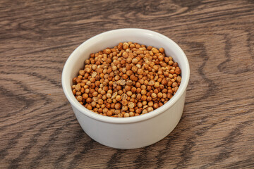 Coriander seeds in the bowl