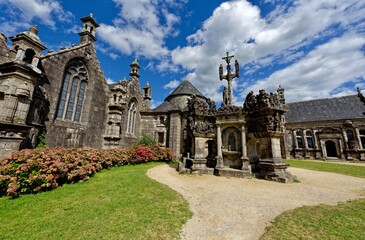 Fototapeta na wymiar Enclos Paroissial de Guimiliau, l'église Saint-Miliau, Armorique, Finistère, Bretagne, France 