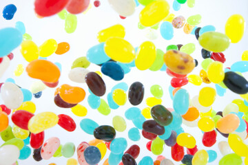 飛び上がるゼリービーンズ