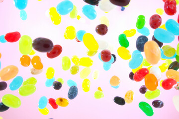 飛び上がるゼリービーンズ