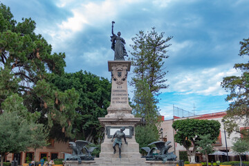 Fototapeta na wymiar statue of Josefa Ortiz de Dominguéz