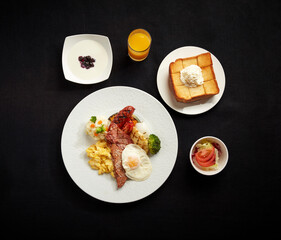 fried eggs with bacon
