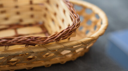 Obraz premium Set of wicker baskets on a dark background