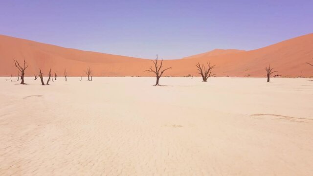 Luftaufnahme der W&uuml;ste Namib und des Sossusvlei mit einer Drohne
