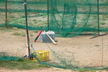 Fototapeta na wymiar 河川敷の野球練習場
