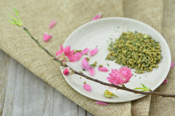 Obraz na płótnie Canvas Japanese tea. Tea macha with Roasted Rice