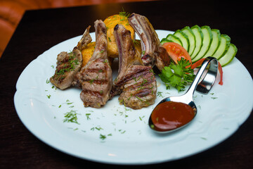 grilled rack of lamb with vegetables
