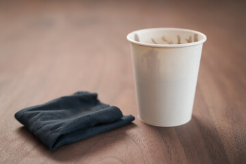 toning oil with linen cloth for finishin walnut wood table