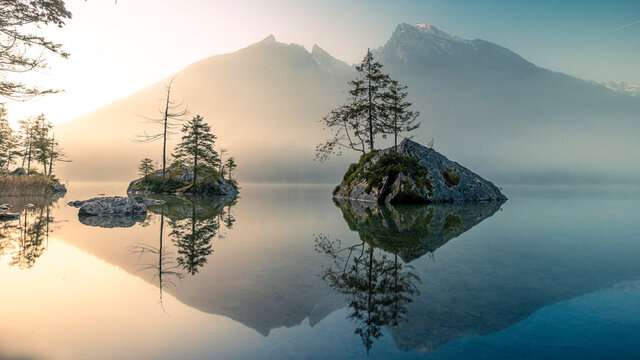 Der Hintersee mit Watzmann in Bechdesgardenerland in Bayern