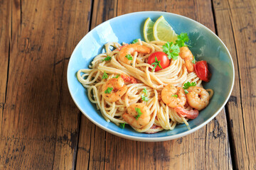 Pasta mit Garnelen