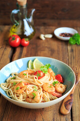 Spaghetti mit Garnelen