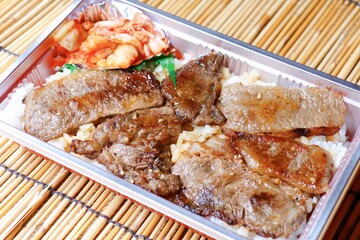 焼肉屋のテイクアウト弁当　焼肉弁当
