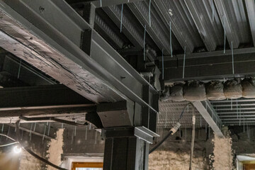 Obras de refuerzo estructural en vigas de madera