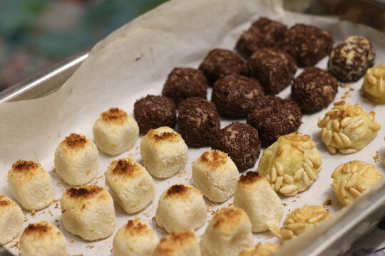 Los panellets son unos dulces t&iacute;picos de Catalunya para Todos los Santos