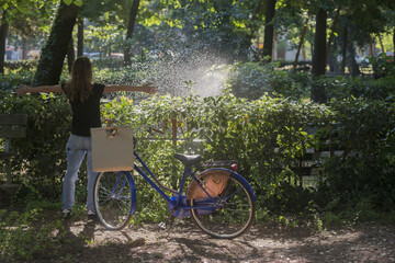 Fototapeta na wymiar bicicletta nel parco