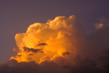 golden hour sunset puffy cloudscape
