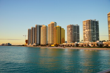 Fototapeta na wymiar Miami beach at sun rise