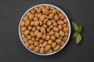 Cracker nuts or Japanese peanuts