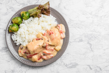鶏肉のクリームソース煮込み