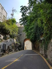 narrow way to the light