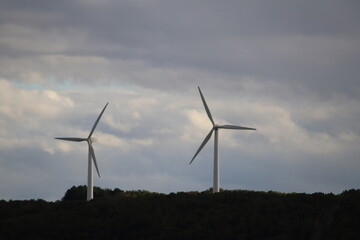 Eoliennes dans le parc éolien de Montjoyer-Rochefort-en-Valdaine, ville de Rochefort en Valdaine,...