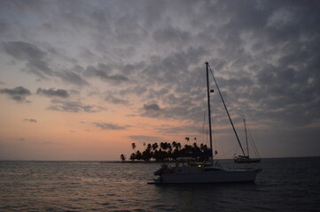 Sailing among the paradise beaches and islands of San Blas / Kuna Yala in the Caribbean Ocean, Panama