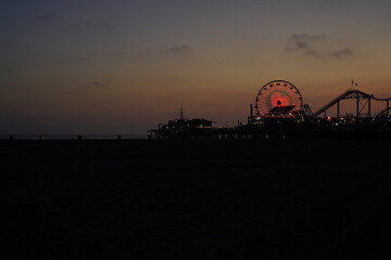 夕暮れのサンタモニカビーチ