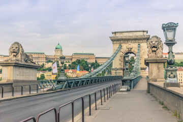 Fototapeta premium chain bridge and royal castle in budapest, hungary