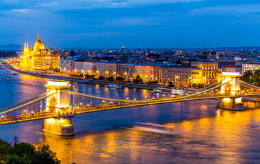 Fototapeta na wymiar Panorama on the Parliament and Chain Bridge in Budapest at night, Hungary