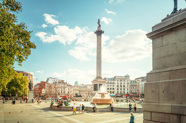 london trafalgar square, sunny day, UK - obrazy, fototapety, plakaty