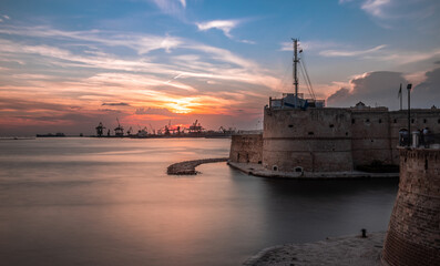 Tramonto a Taranto 