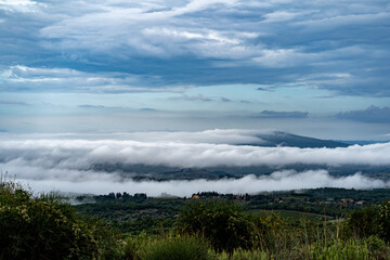 Panorama Nebelschwaden Frühnebel Toskana