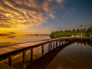 Fototapeta premium sunset on the lake