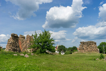 The present-day ruins of the Kreva Castle