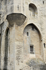 Fototapeta na wymiar Murs fortifiés du palais des Papes d'Avignon, France