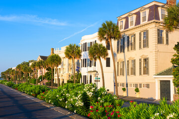 Fototapeta na wymiar Charleston, South Carolina, USA homes along The Battery