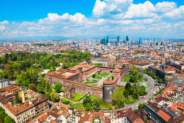Naklejka premium Sforza Castle in Milan, Italy